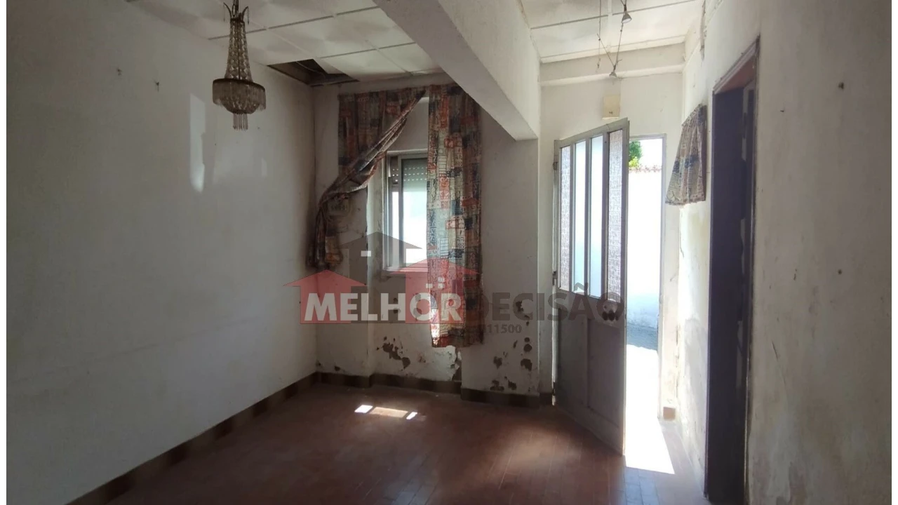 Moradia T2 para Venda em Vila Nova da Barquinha Foto 5