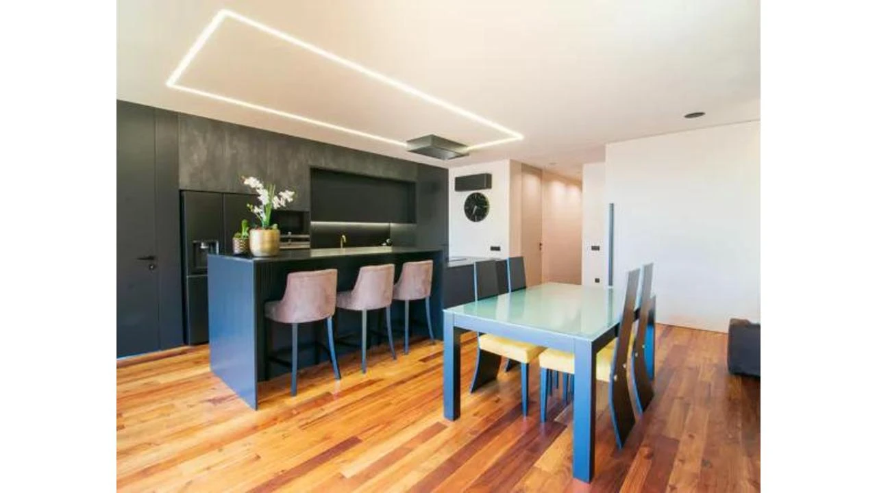 Moradia T5 para Venda em Avintes Foto 12