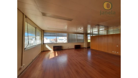 Prédio para Venda em Faro (Sé e São Pedro)