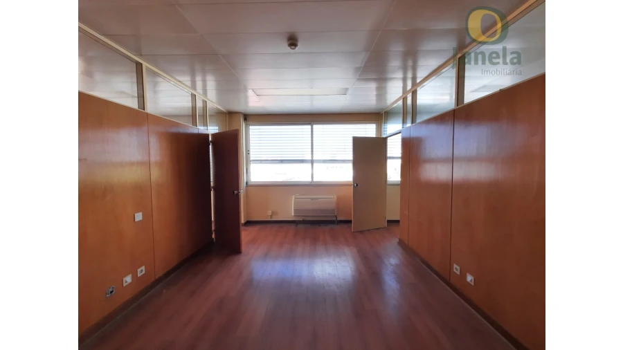 Prédio para Venda em Faro (Sé e São Pedro) Foto 19