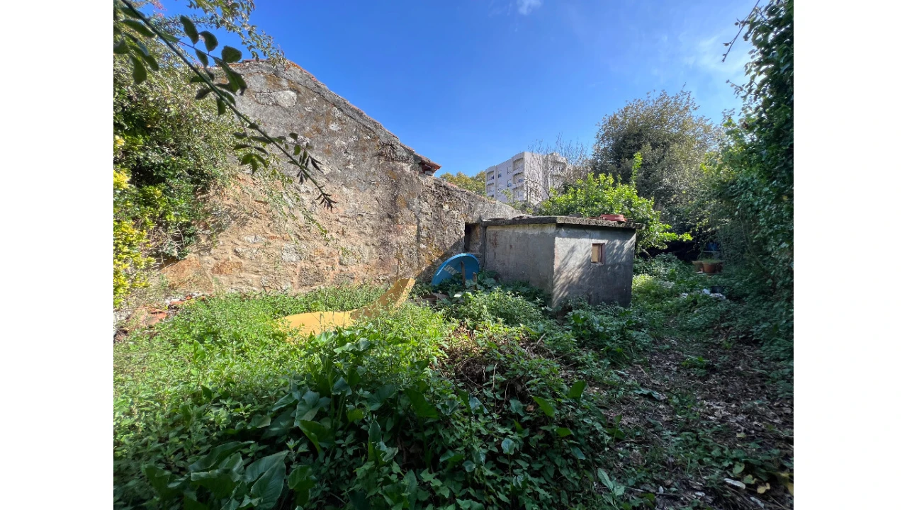 Moradia para Venda em Oliveira do Douro Foto 1