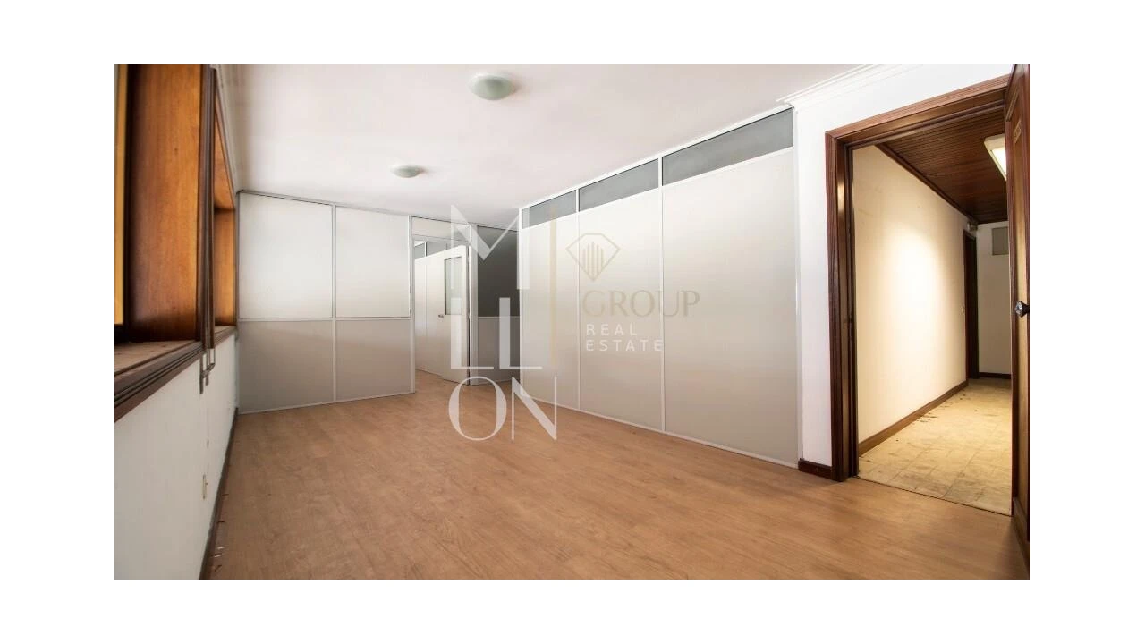 Escritório para Venda em Mafamude e Vilar do Paraíso Foto 2