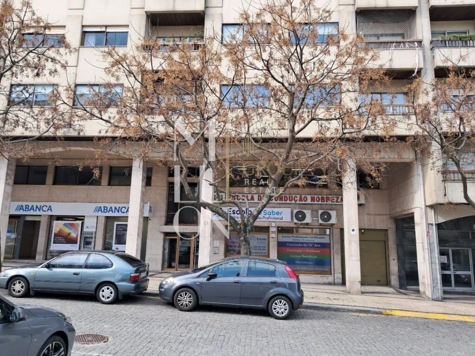 Escritório para Venda em Mafamude e Vilar do Paraíso Foto 2