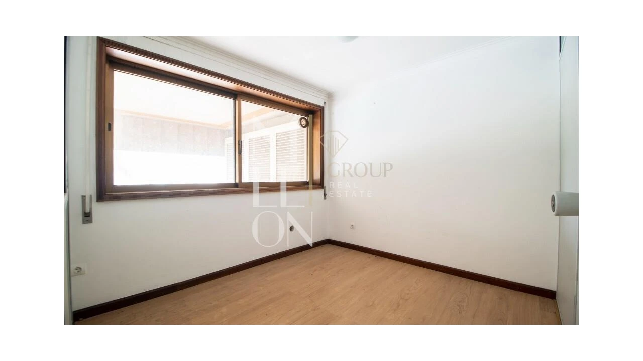 Escritório para Venda em Mafamude e Vilar do Paraíso Foto 5