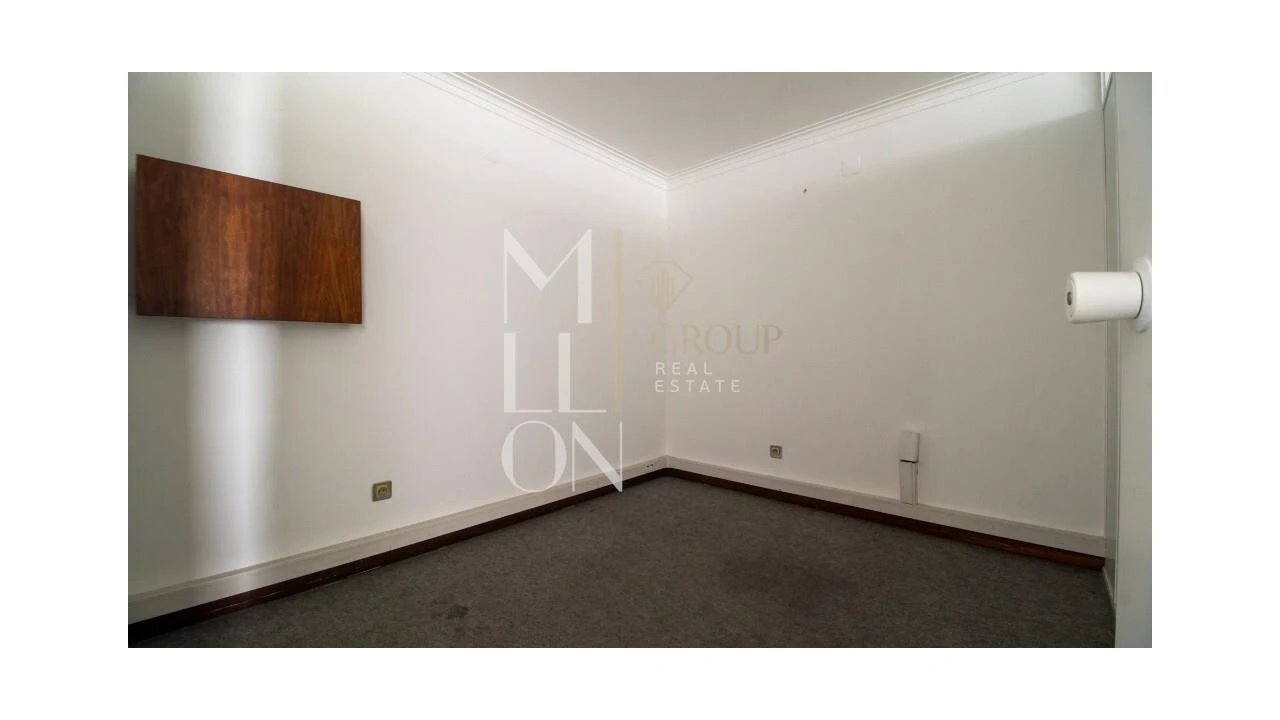 Escritório para Venda em Mafamude e Vilar do Paraíso Foto 16