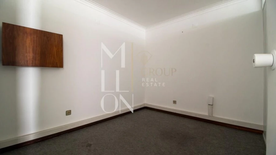 Escritório para Venda em Mafamude e Vilar do Paraíso Foto 16