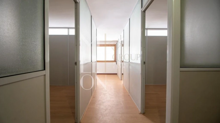 Escritório para Venda em Mafamude e Vilar do Paraíso Foto 8