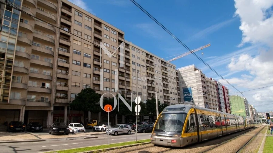 Escritório para Venda em Mafamude e Vilar do Paraíso Foto 1