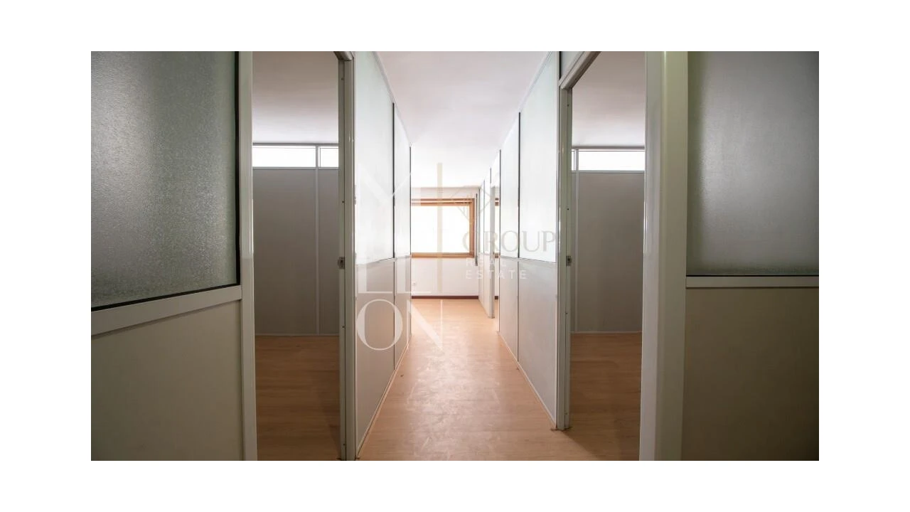 Escritório para Venda em Mafamude e Vilar do Paraíso Foto 8