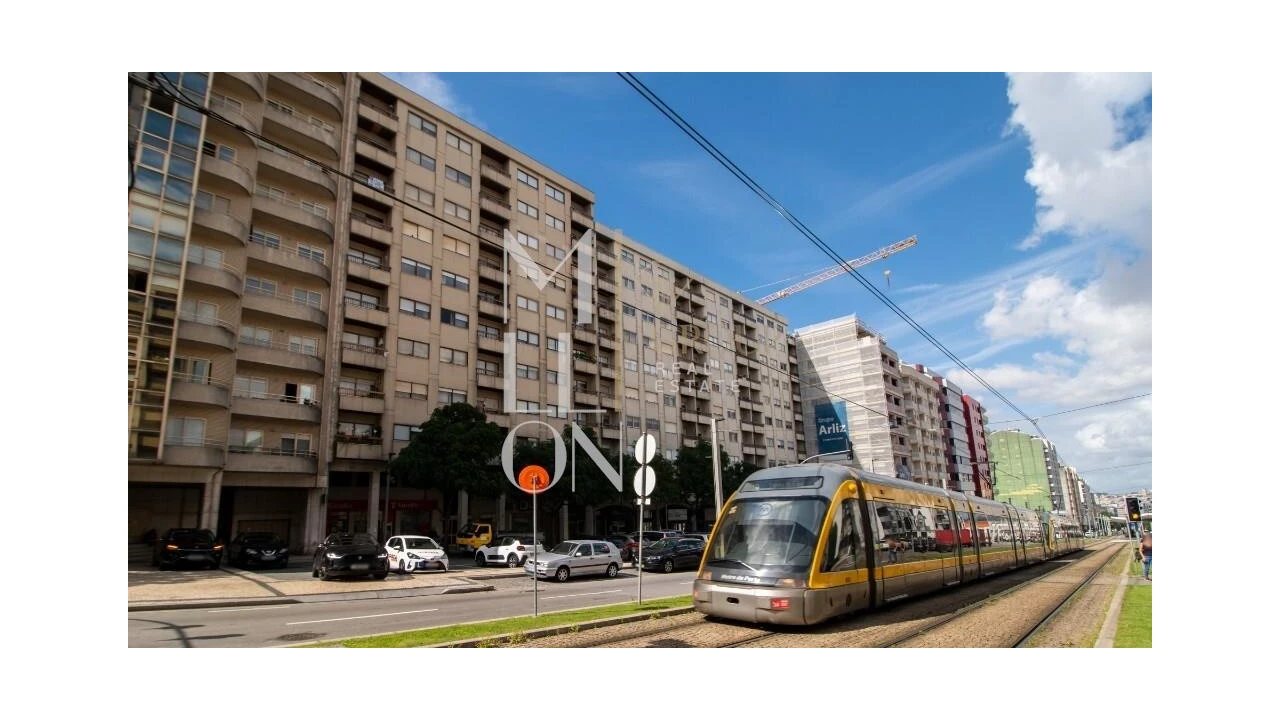 Escritório para Venda em Mafamude e Vilar do Paraíso Foto 1