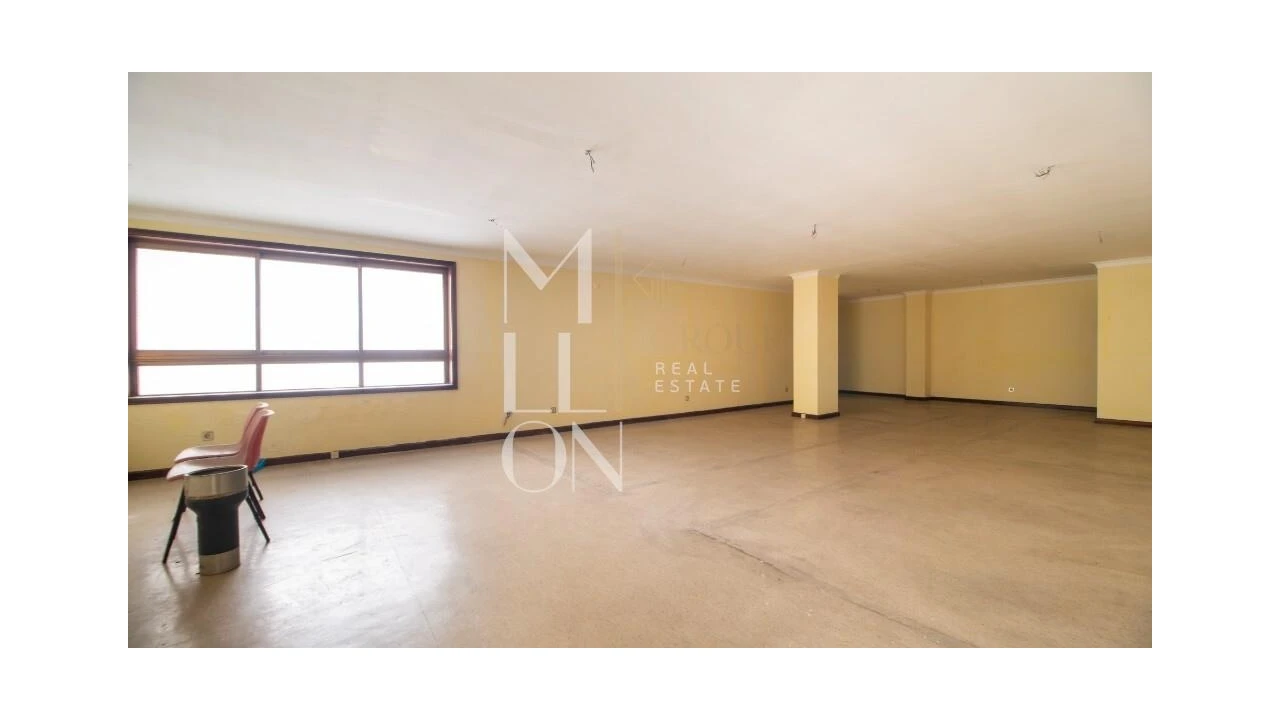 Escritório para Venda em Mafamude e Vilar do Paraíso Foto 11