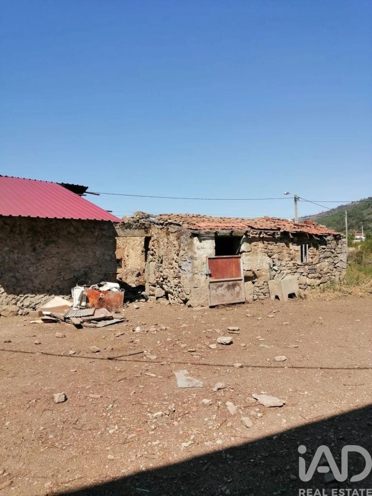 Moradia T5 para Venda em Calvão e Soutelinho da Raia Foto 11