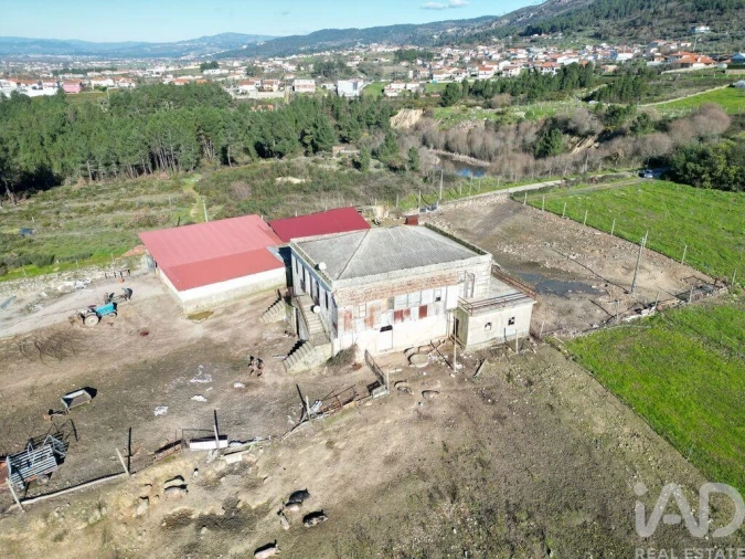 Moradia T5 para Venda em Calvão e Soutelinho da Raia Foto 6