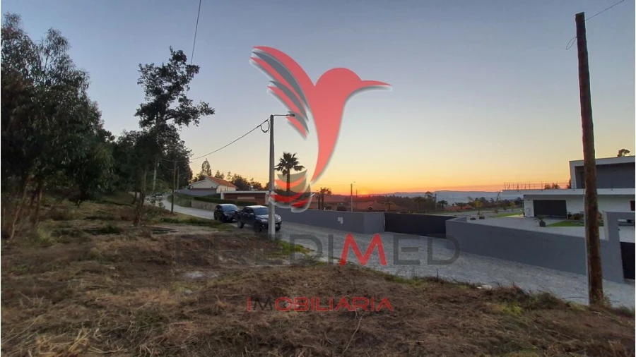 Terreno para Venda em Paço de Sousa Foto 5