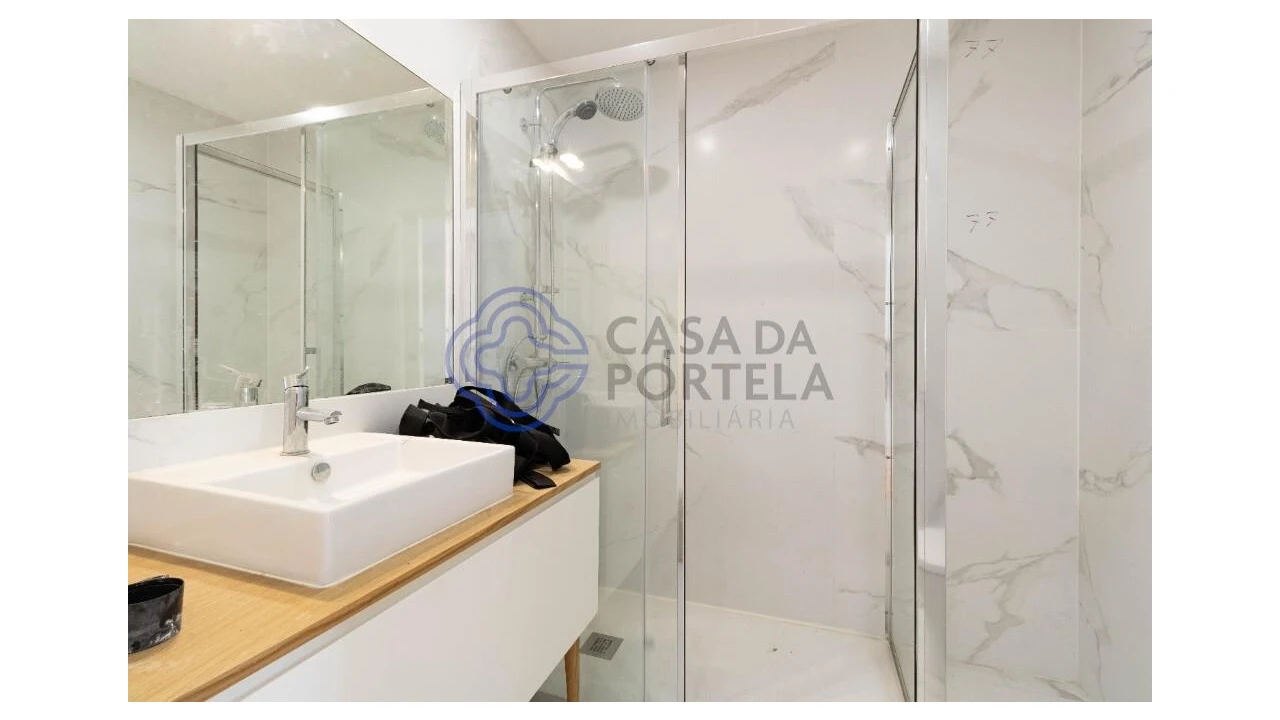 Prédio para Venda em Cedofeita, Santo Ildefonso, Sé, Miragaia, São Nicolau e Vitória Foto 13