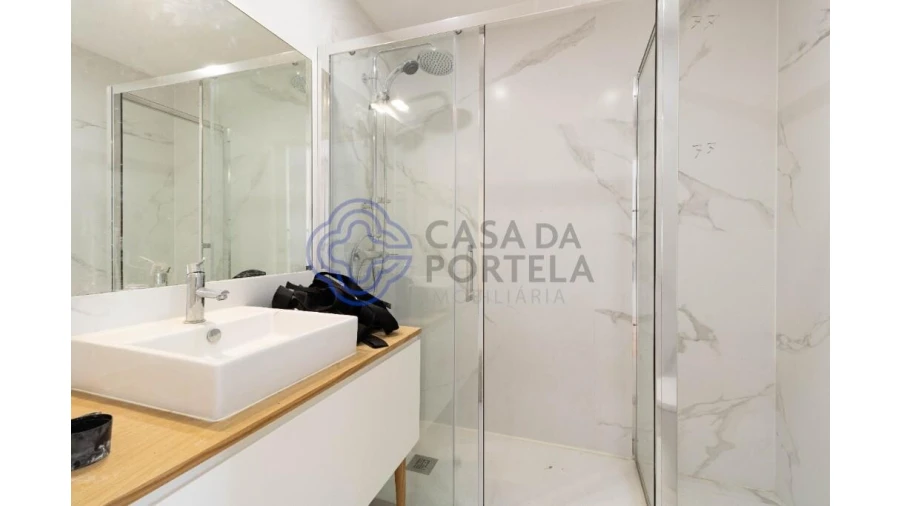 Prédio para Venda em Cedofeita, Santo Ildefonso, Sé, Miragaia, São Nicolau e Vitória Foto 13