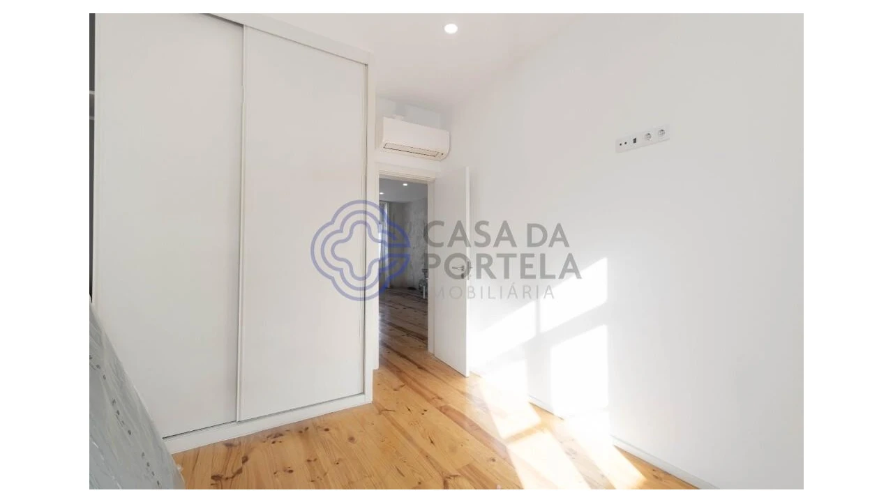 Prédio para Venda em Cedofeita, Santo Ildefonso, Sé, Miragaia, São Nicolau e Vitória Foto 15