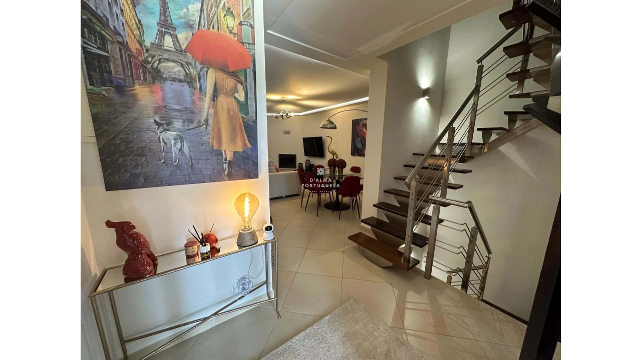 Moradia T5 para Venda em Quarteira Foto 5