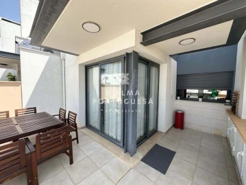 Moradia T5 para Venda em Quarteira