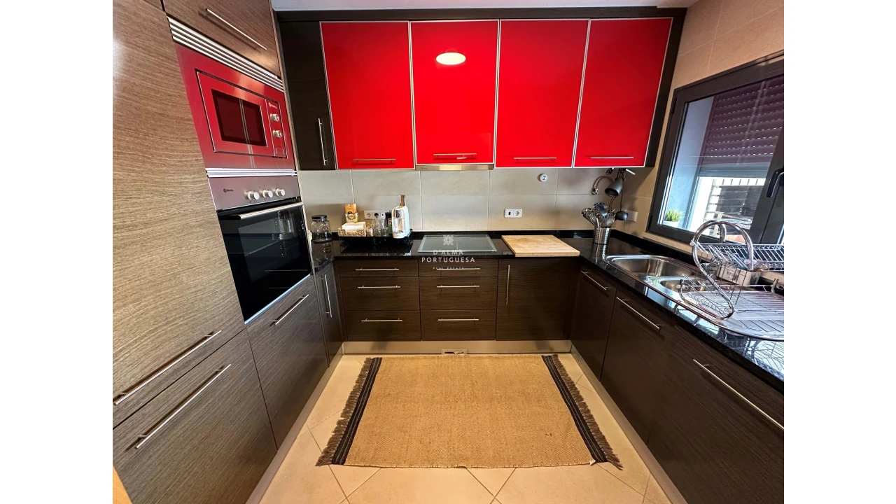 Moradia T5 para Venda em Quarteira Foto 13