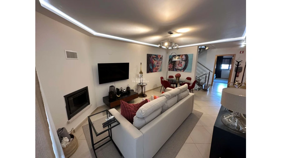 Moradia T5 para Venda em Quarteira Foto 14