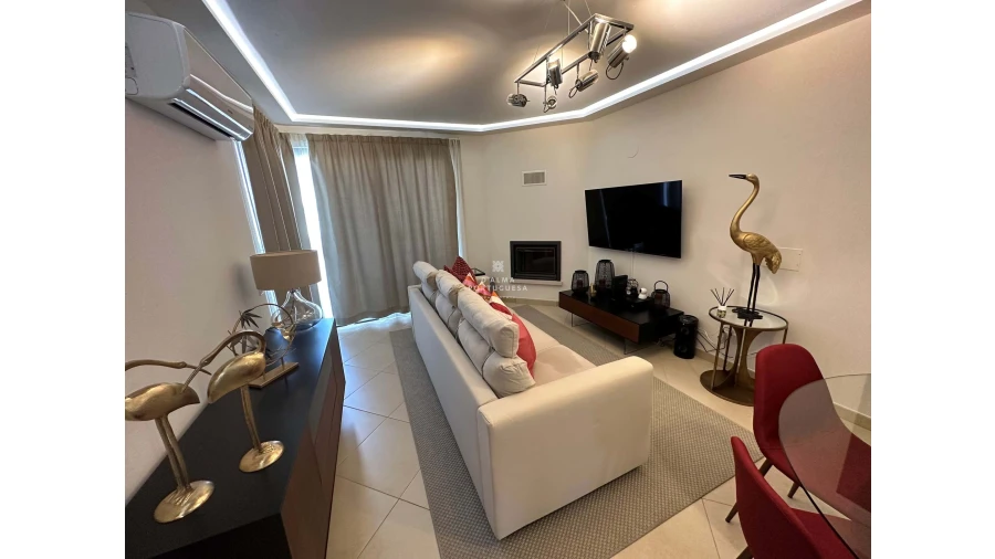 Moradia T5 para Venda em Quarteira Foto 9