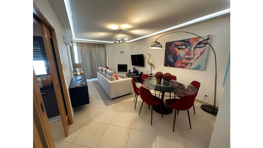 Moradia T5 para Venda em Quarteira Foto 11