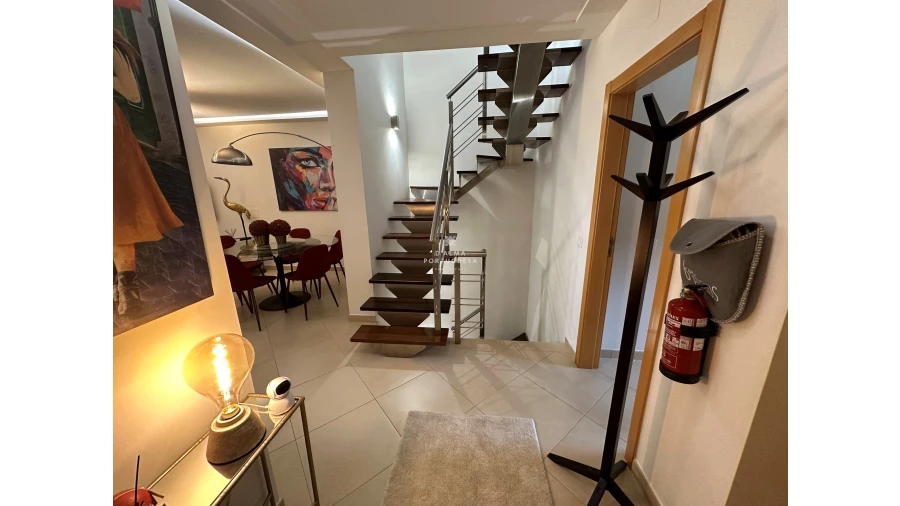 Moradia T5 para Venda em Quarteira Foto 7