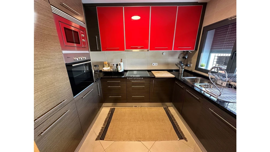 Moradia T5 para Venda em Quarteira Foto 13