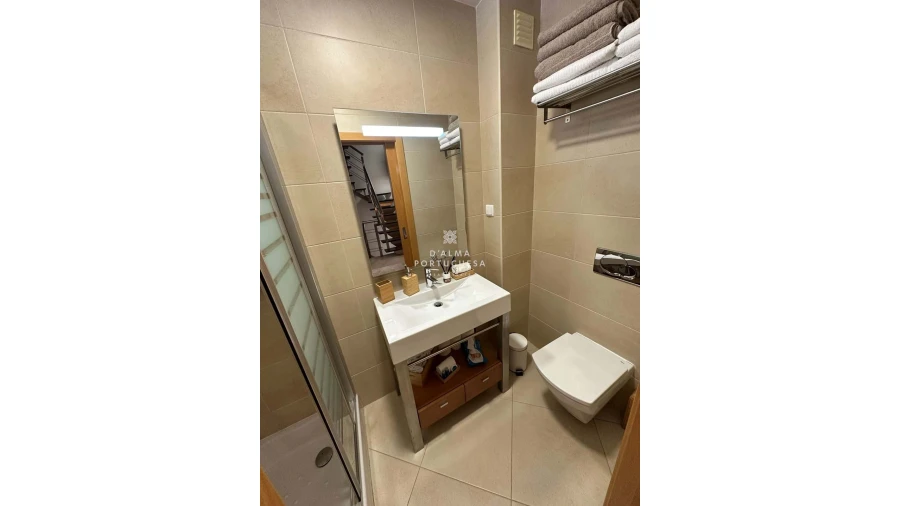 Moradia T5 para Venda em Quarteira Foto 4