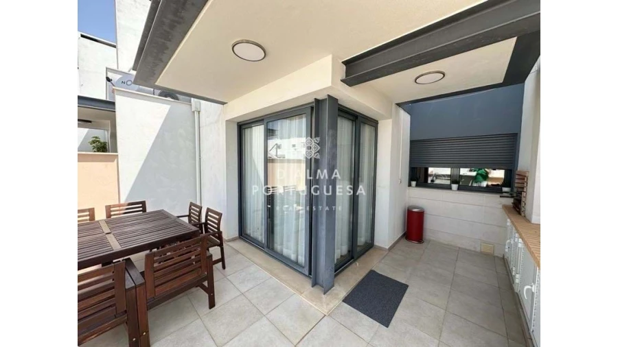 Moradia T5 para Venda em Quarteira Foto 38