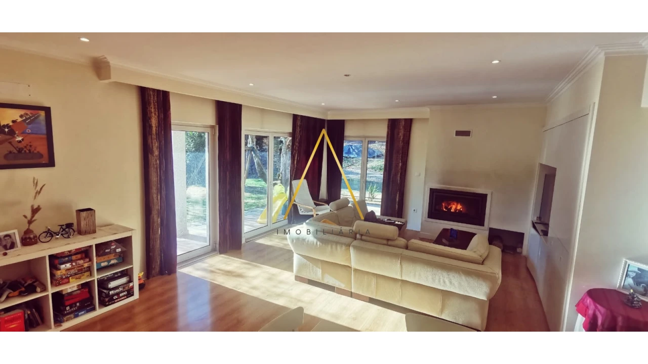 Moradia T5 para Venda em Silgueiros Foto 2