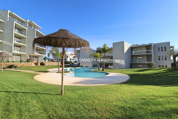 Apartamento T2 para Venda em Portimão Foto 2