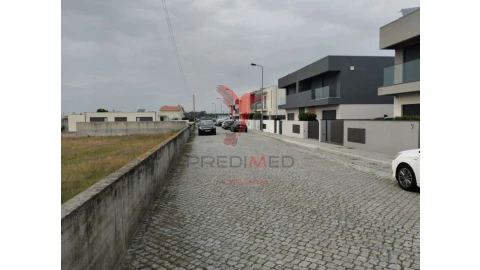 Terreno para Venda em Póvoa de Varzim, Beiriz e Argivai