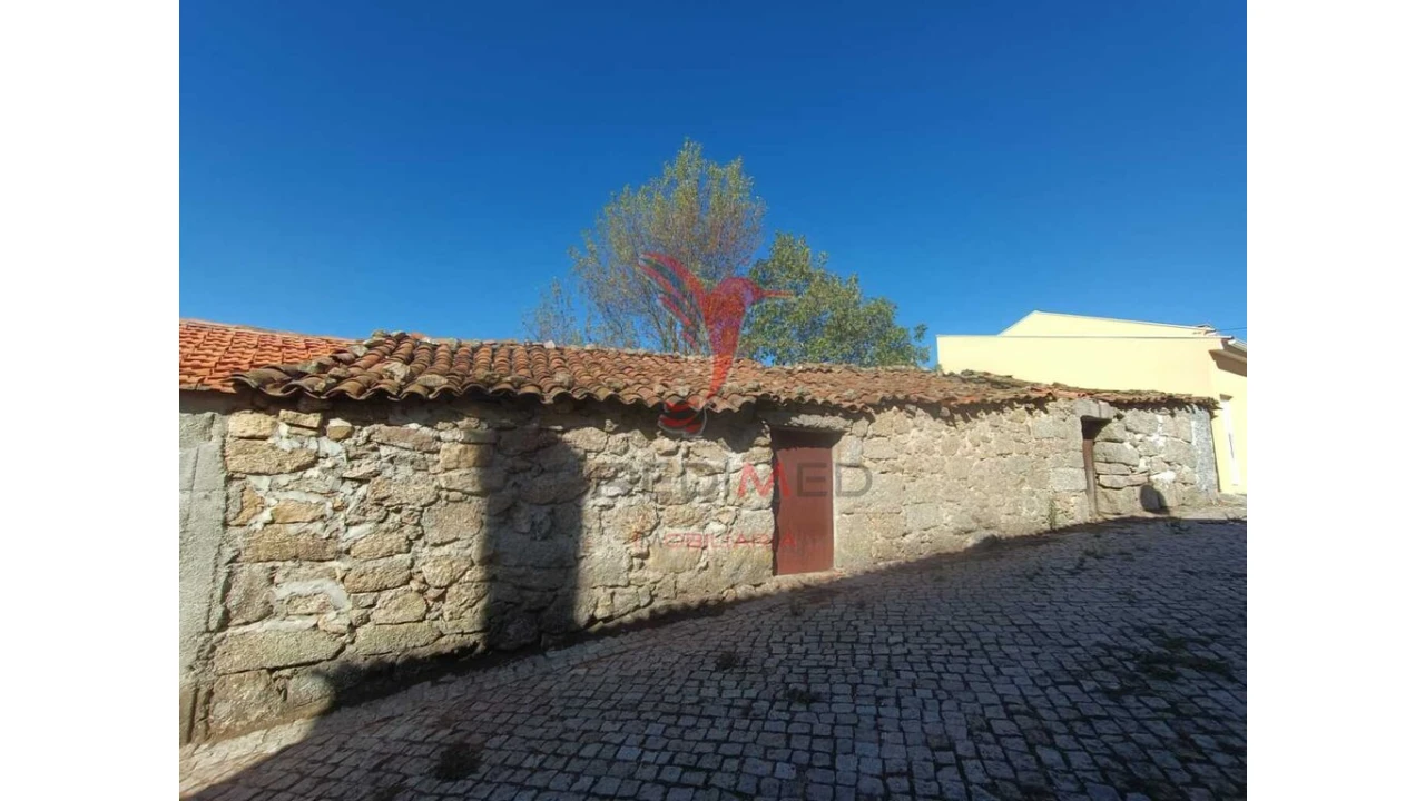 Moradia T2 para Venda em Açores e Velosa Foto 3