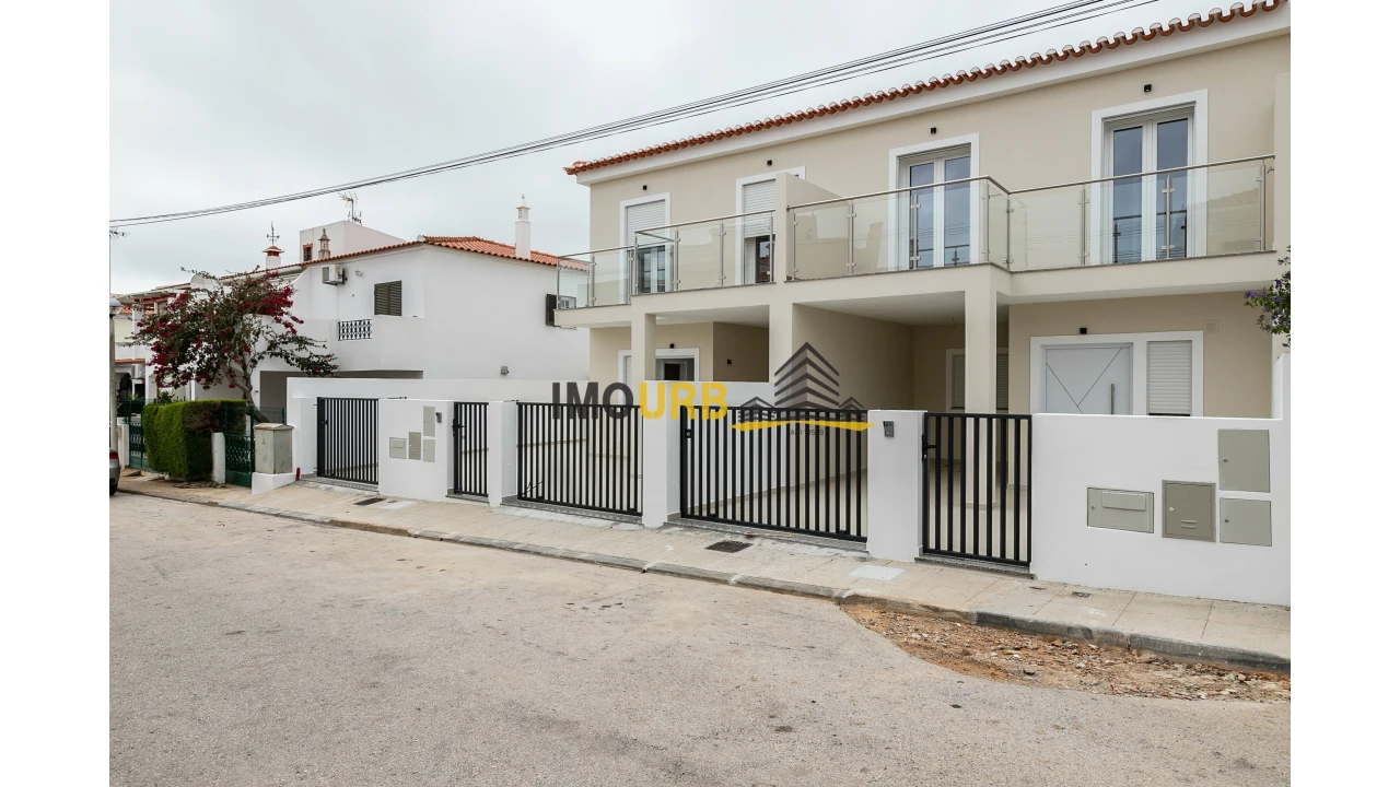 Moradia T3 para Venda em Altura Foto 8