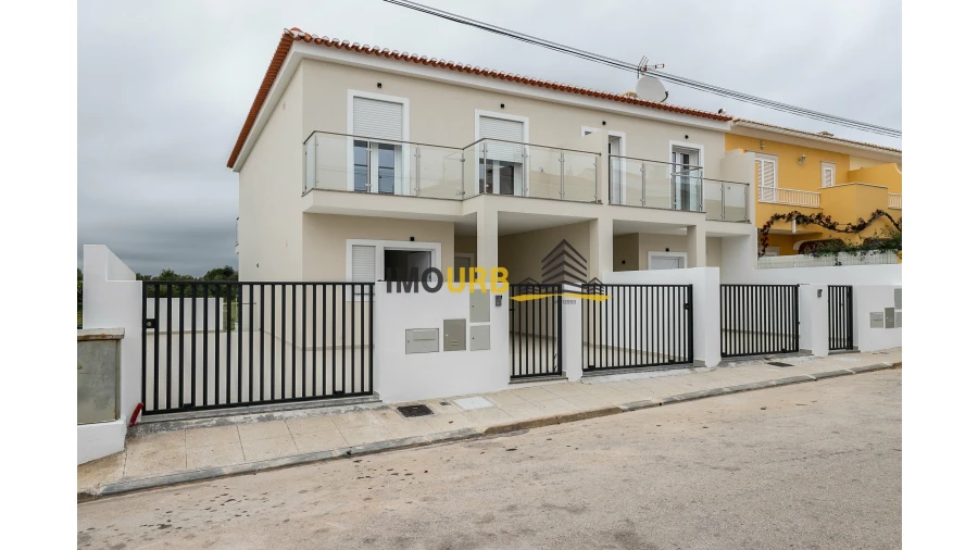 Moradia T3 para Venda em Altura Foto 7