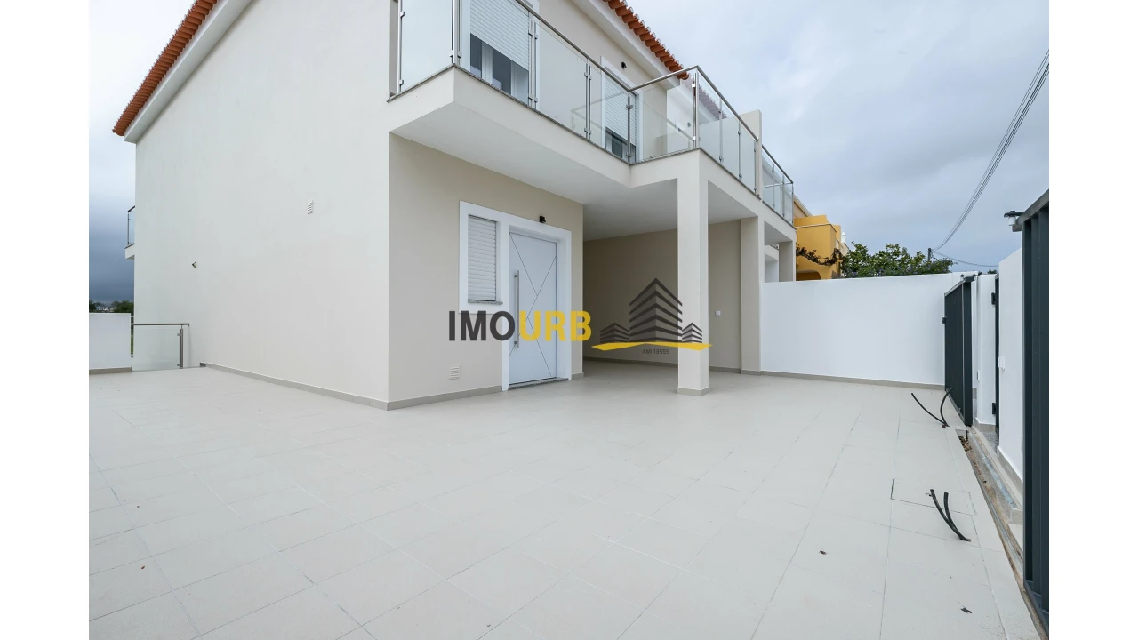 Moradia T3 para Venda em Altura Foto 2