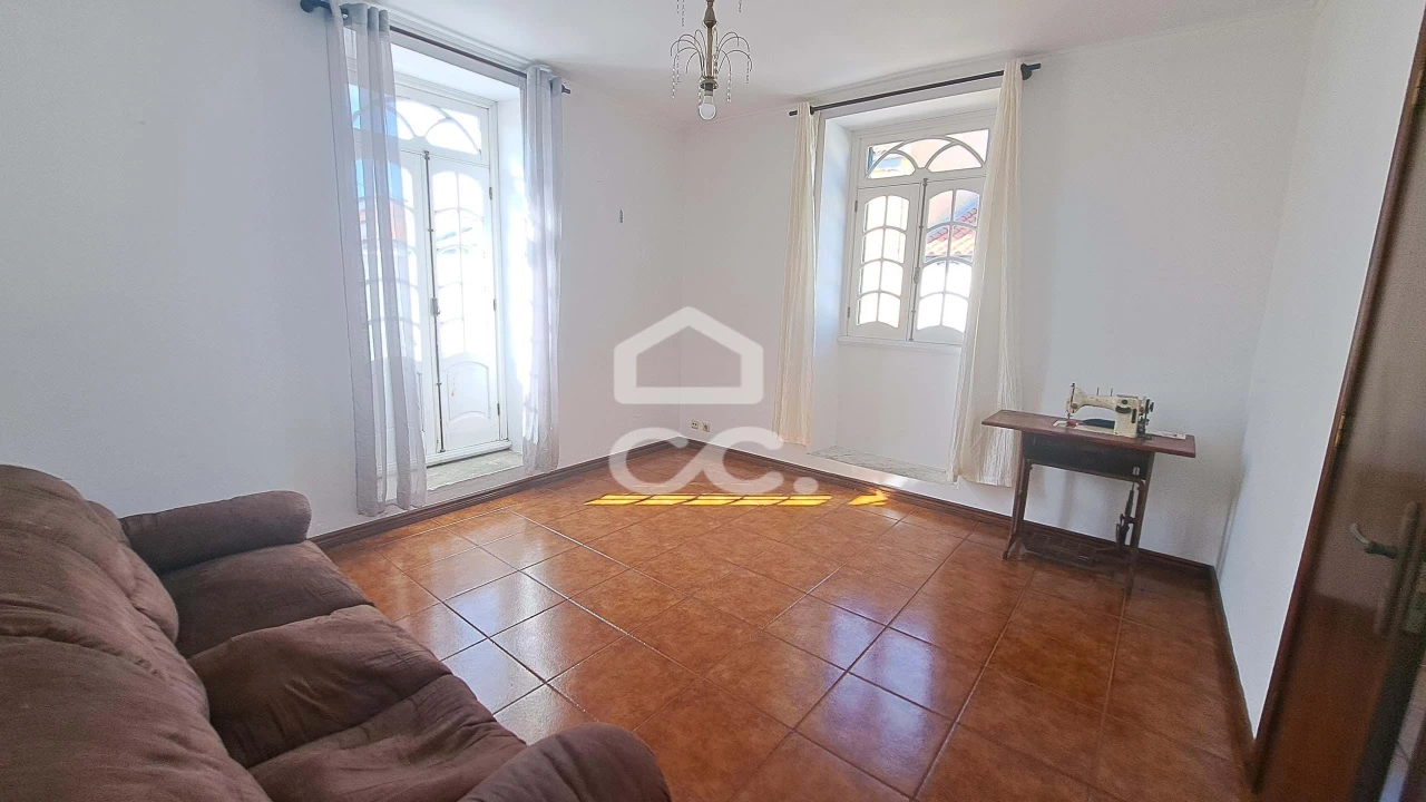 Moradia T6 para Venda em Rabo de Peixe Foto 20