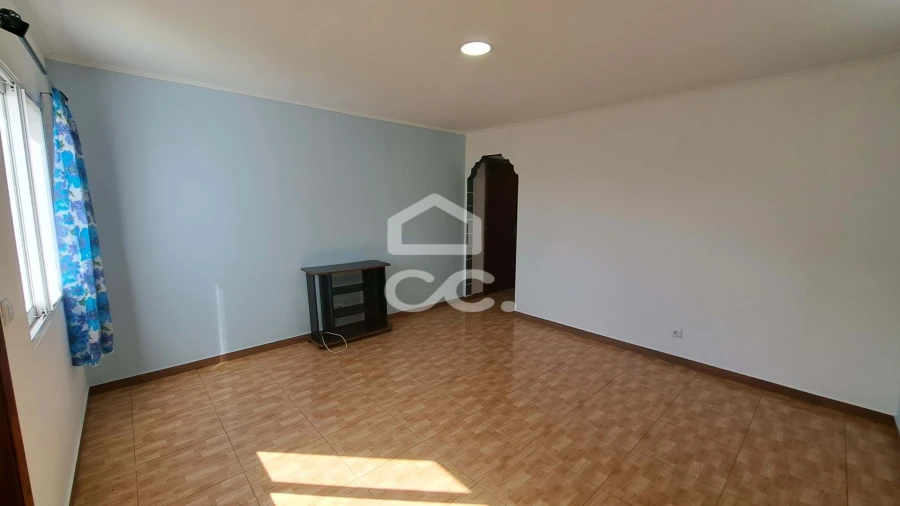 Moradia T6 para Venda em Rabo de Peixe Foto 36