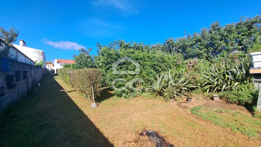 Moradia T6 para Venda em Rabo de Peixe Foto 44