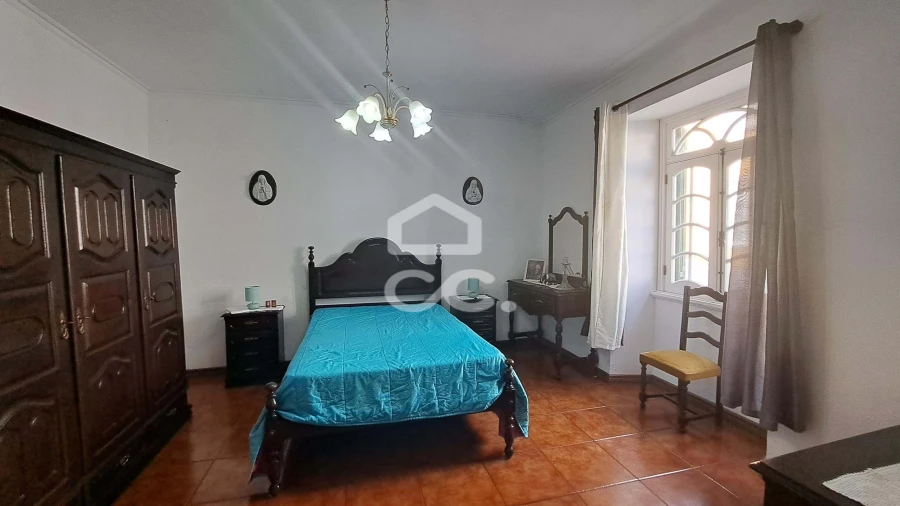 Moradia T6 para Venda em Rabo de Peixe Foto 7