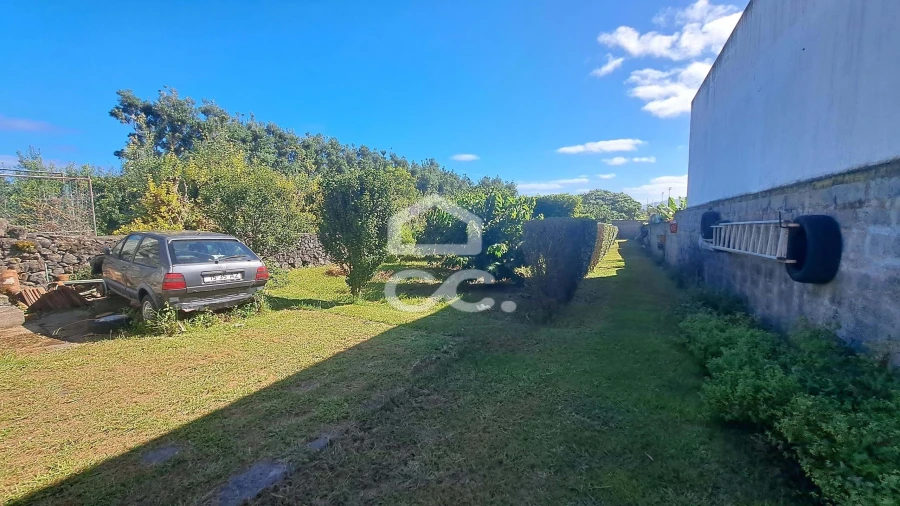 Moradia T6 para Venda em Rabo de Peixe Foto 42