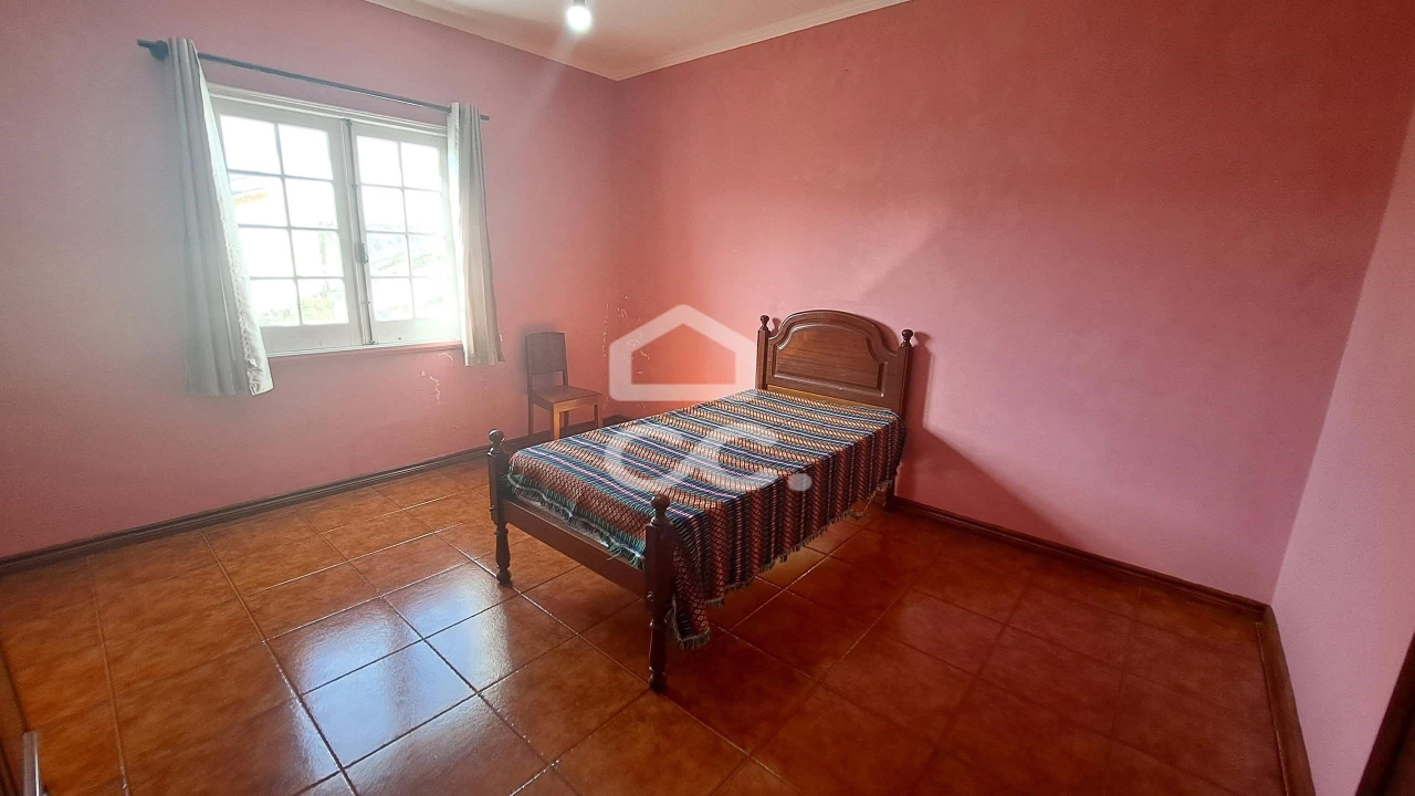 Moradia T6 para Venda em Rabo de Peixe Foto 22