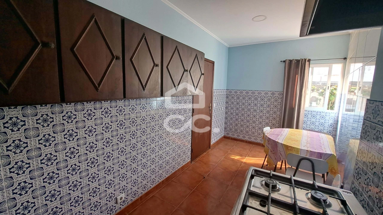 Moradia T6 para Venda em Rabo de Peixe Foto 37