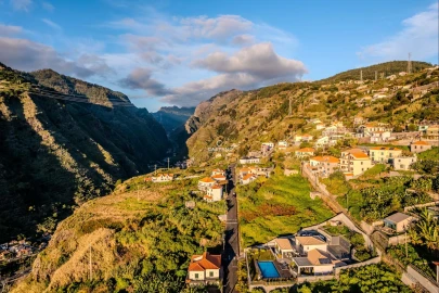 Moradia T4 para Venda em Ribeira Brava