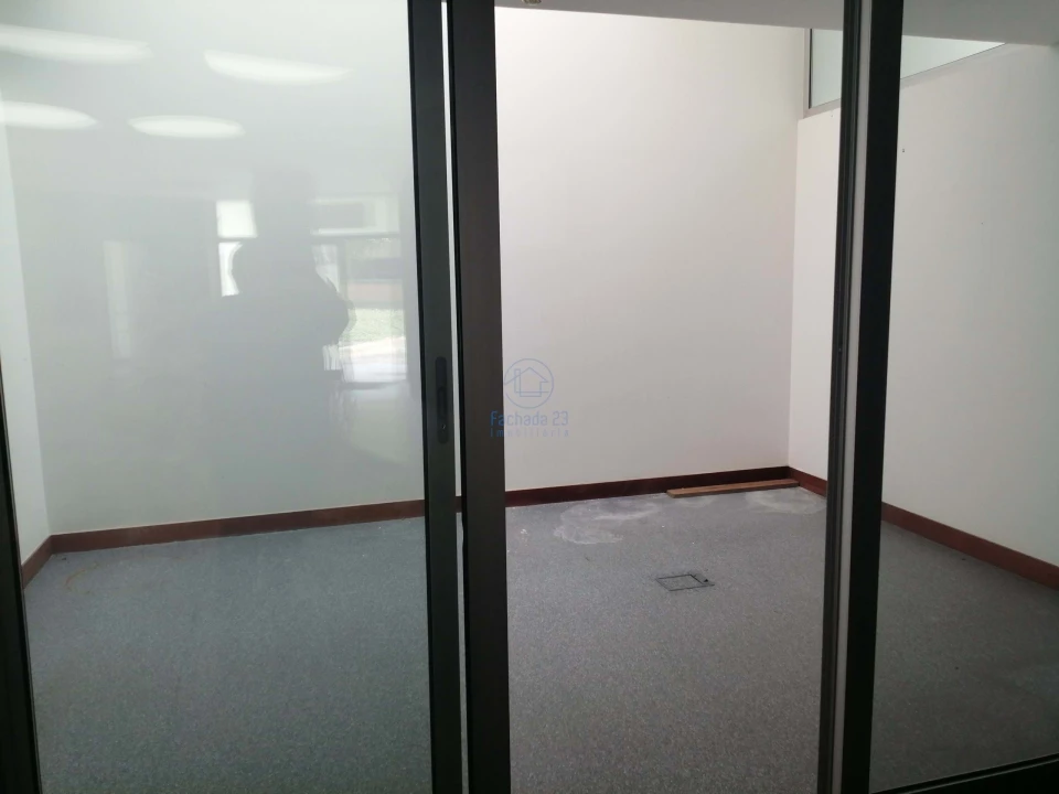 Escritório para Venda em Santa Marinha Foto 18