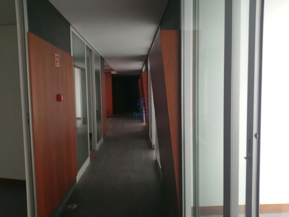 Escritório para Venda em Santa Marinha Foto 21