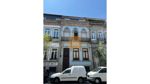 Moradia T6 para Venda em Cedofeita, Santo Ildefonso, Sé, Miragaia, São Nicolau e Vitória