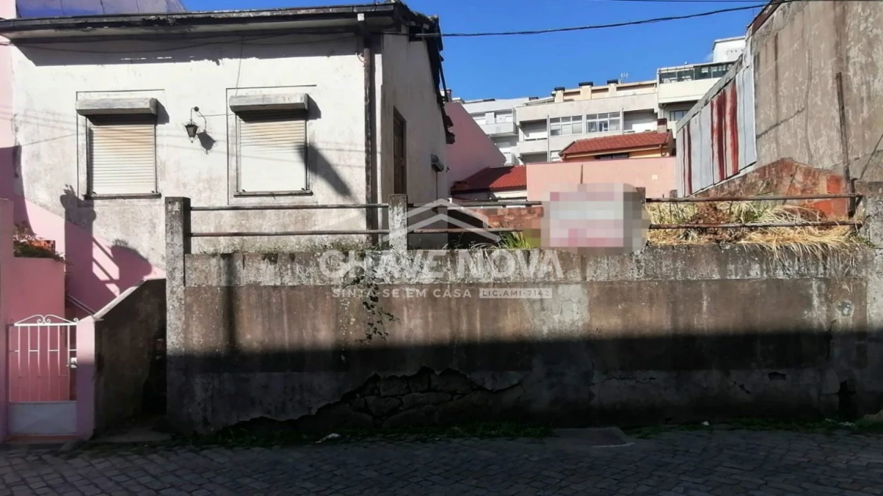 Moradia T1 para Venda em Rio Tinto Foto 1
